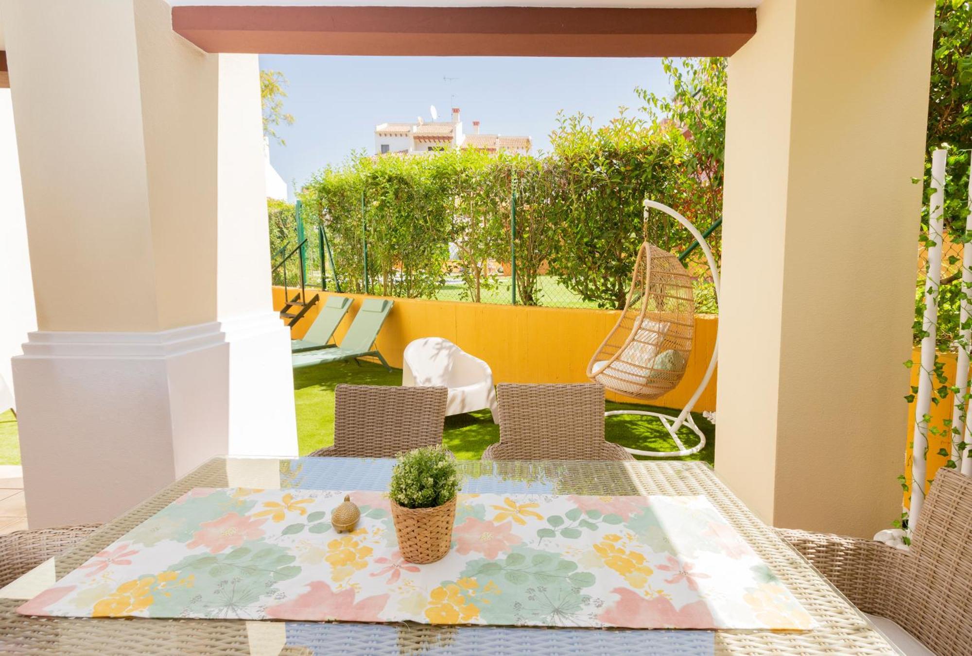 Pura Villa- Buganvillas Аямонте Экстерьер фото